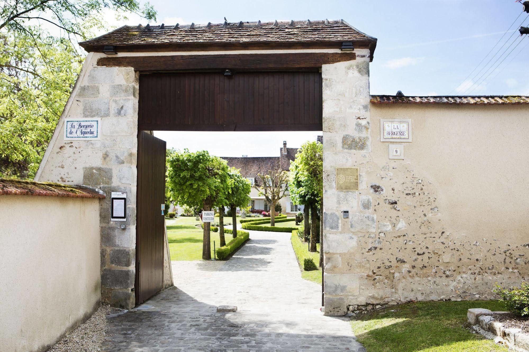 Chambres d'hôtes La Bergerie de l'Aqueduc Houx Extérieur photo